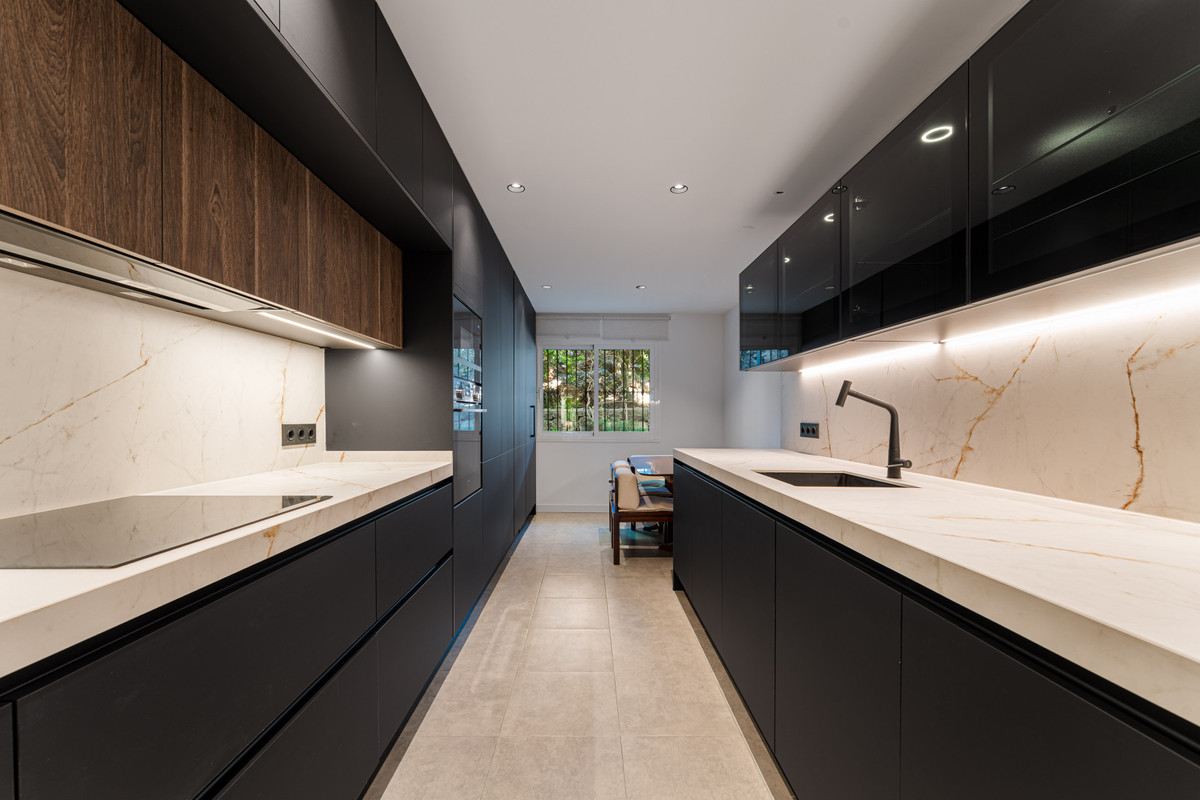 Se vende Apartamento Planta Media de 3 dormitorios en Costa Del Sol, Málaga, España