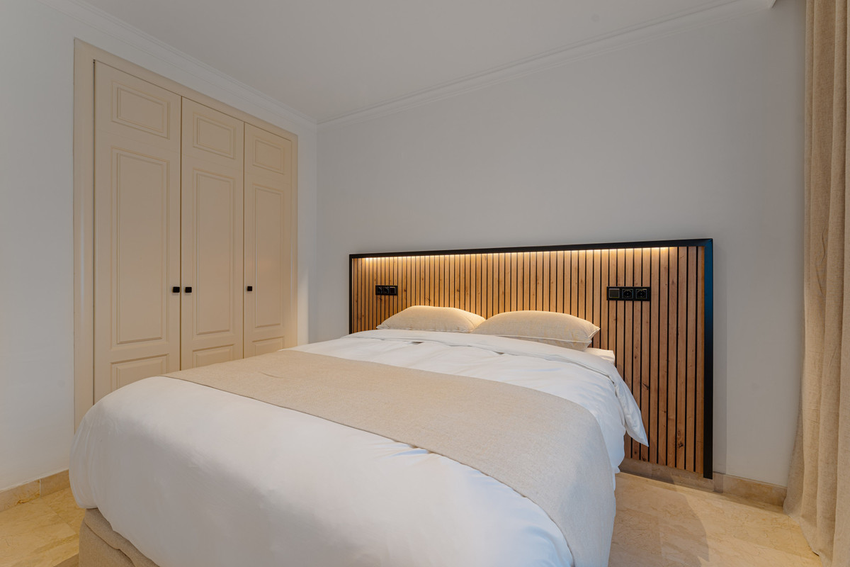 Se vende Apartamento Planta Media de 3 dormitorios en Costa Del Sol, Málaga, España