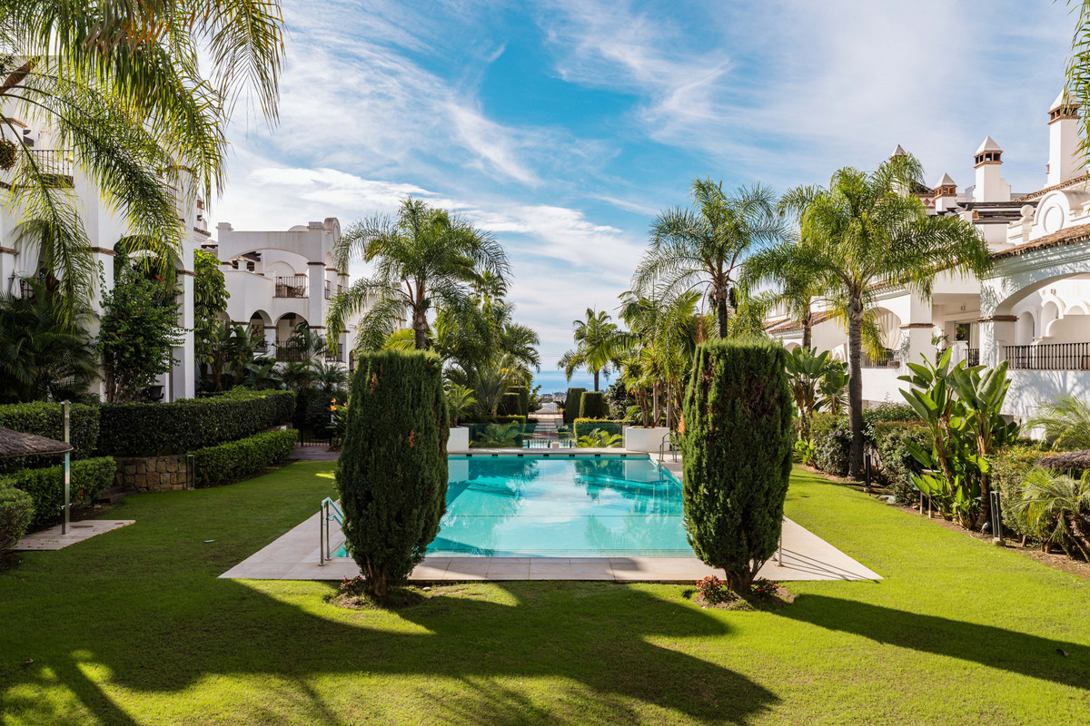 Se vende Apartamento Planta Media de 3 dormitorios en Costa Del Sol, Málaga, España