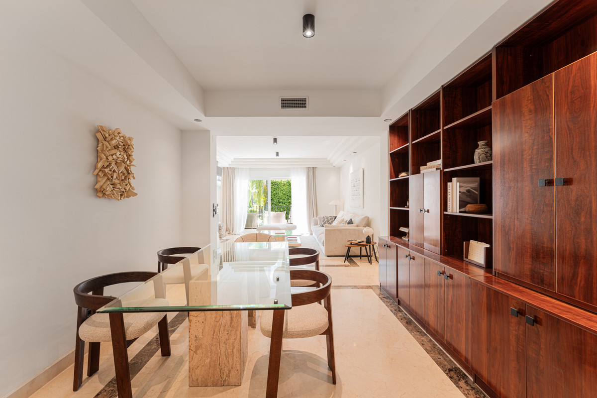 Se vende Apartamento Planta Media de 3 dormitorios en Costa Del Sol, Málaga, España