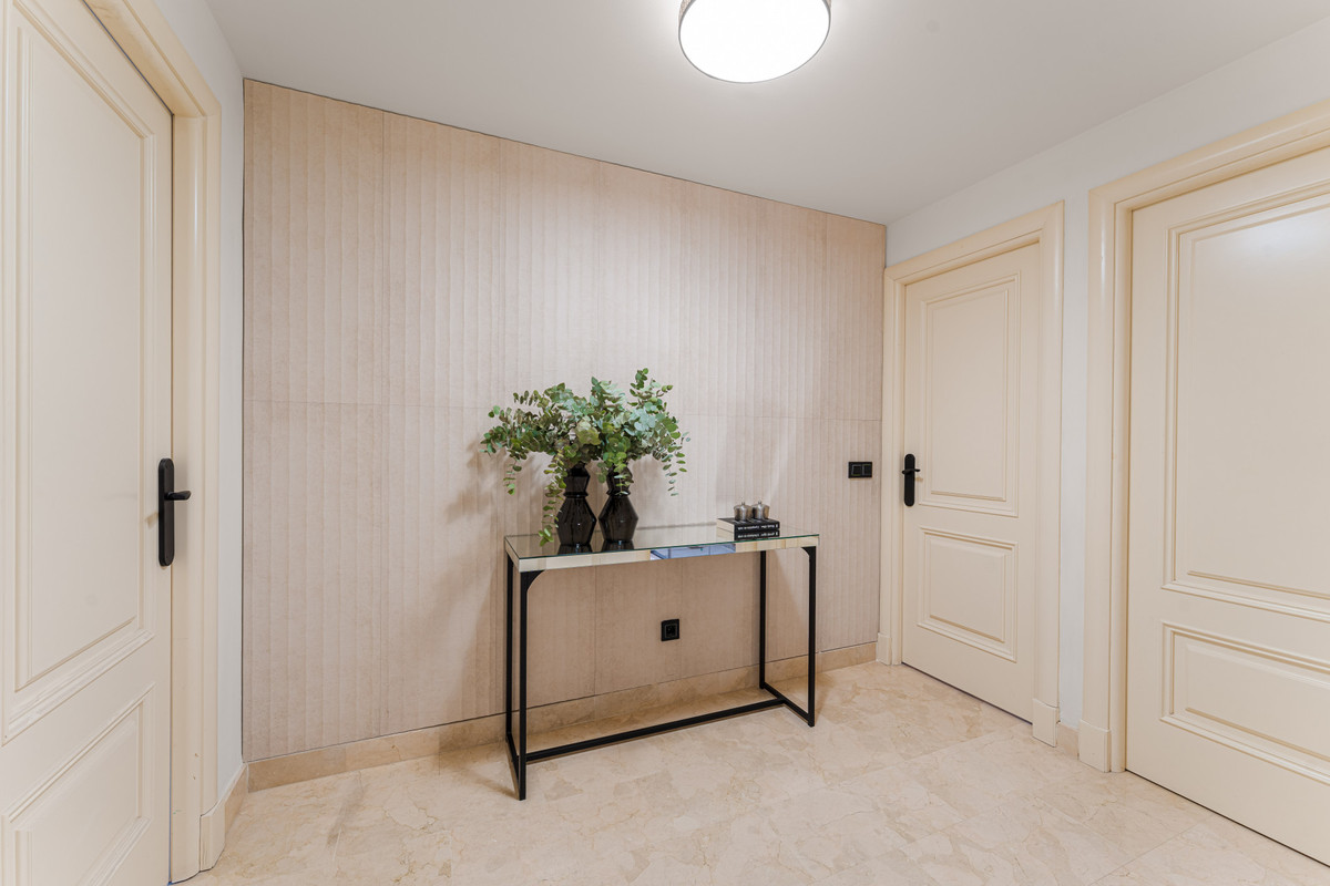 Se vende Apartamento Planta Media de 3 dormitorios en Costa Del Sol, Málaga, España
