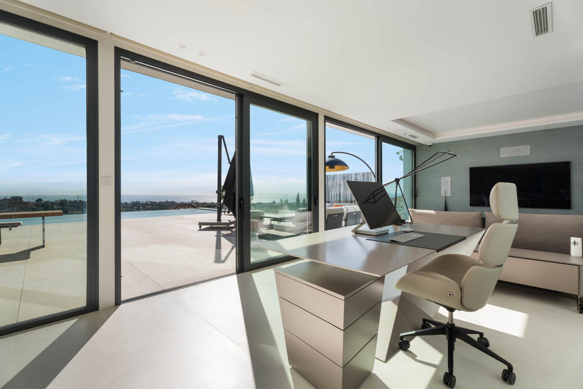 Se vende Villa - Chalet de 6 dormitorios en Costa Del Sol, Málaga, España