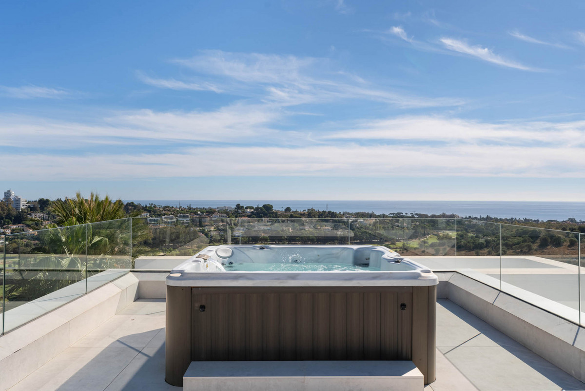 Se vende Villa - Chalet de 6 dormitorios en Costa Del Sol, Málaga, España