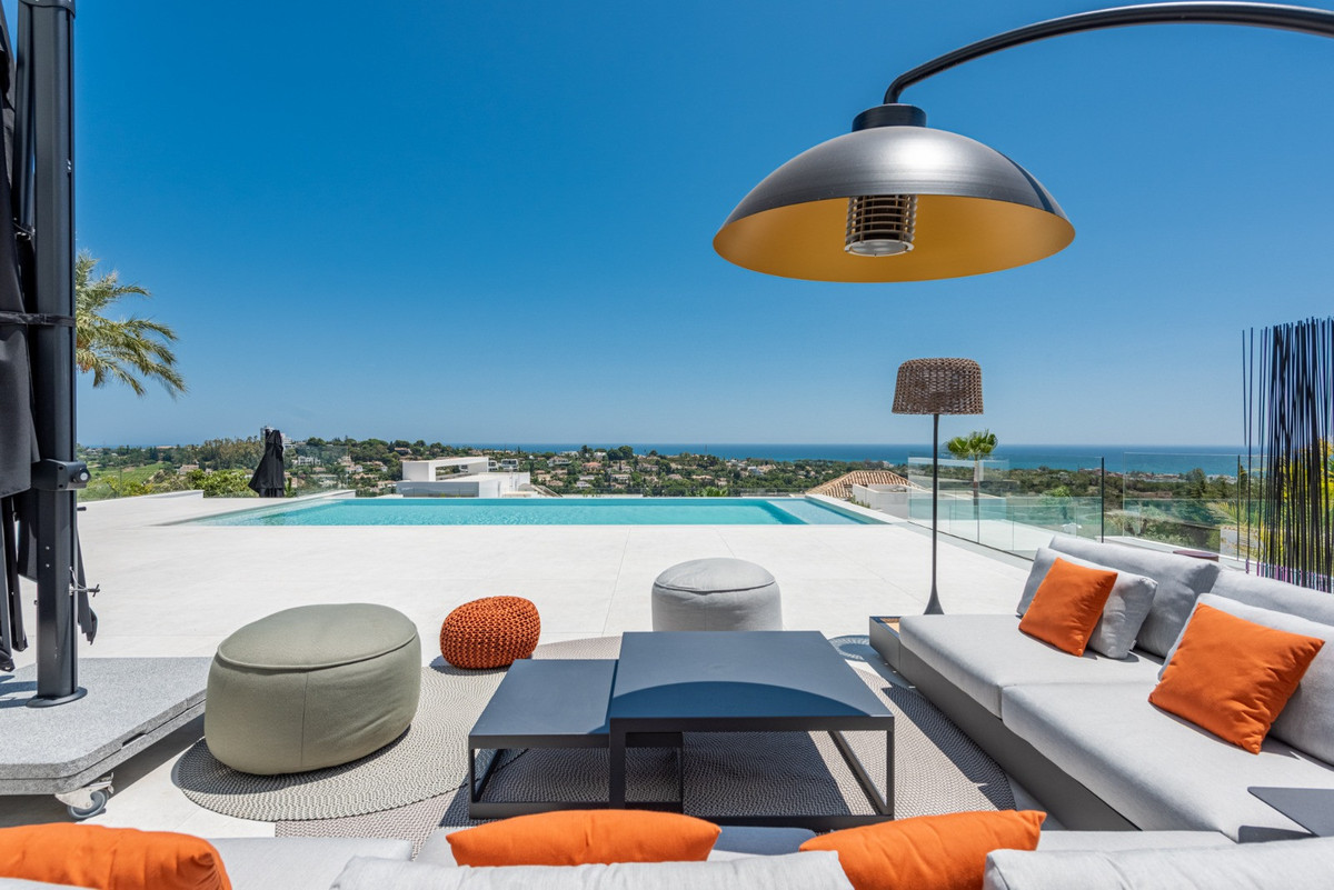 Se vende Villa - Chalet de 6 dormitorios en Costa Del Sol, Málaga, España