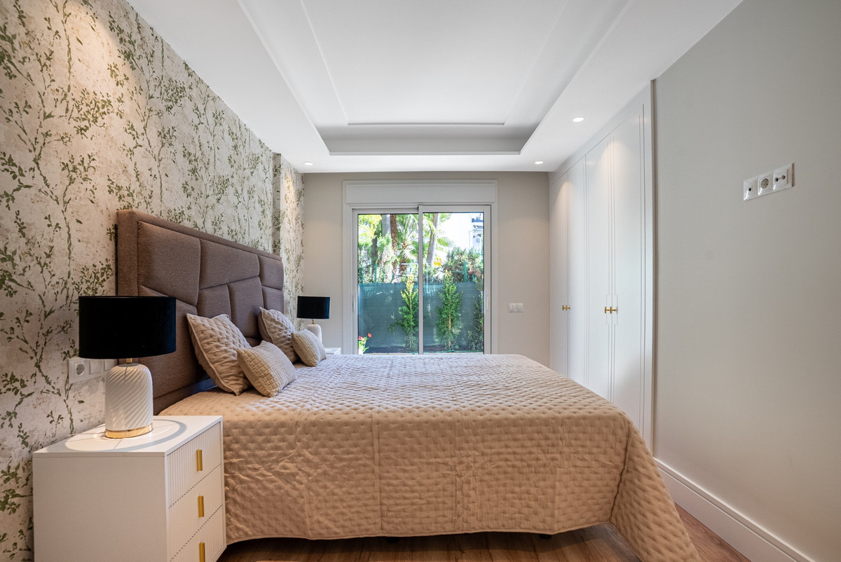 2 Bed Apartment for sale in San Pedro De Alcántara Costa Del Sol, Málaga, Spain