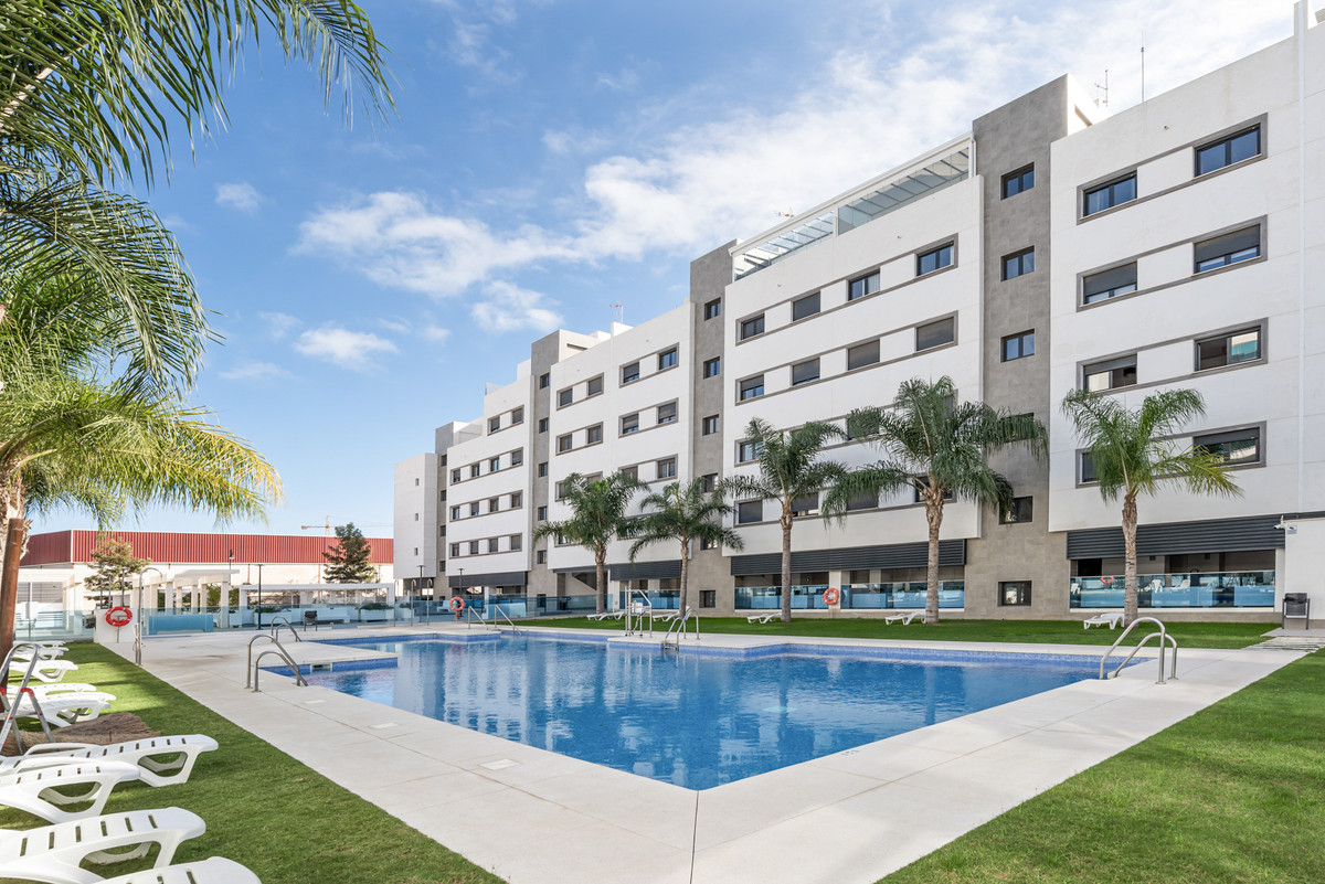 Se vende Apartamento Planta Media de 2 dormitorios en Costa Del Sol, Málaga, España