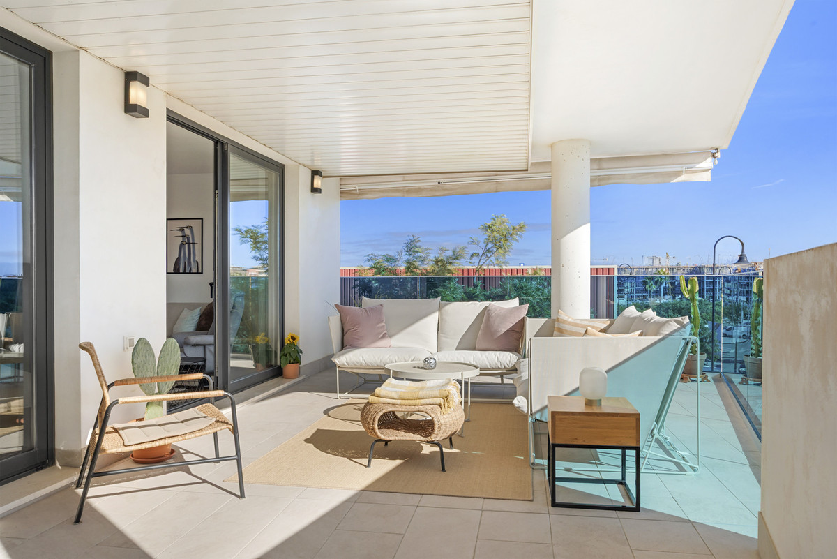 Se vende Apartamento Planta Media de 2 dormitorios en Costa Del Sol, Málaga, España
