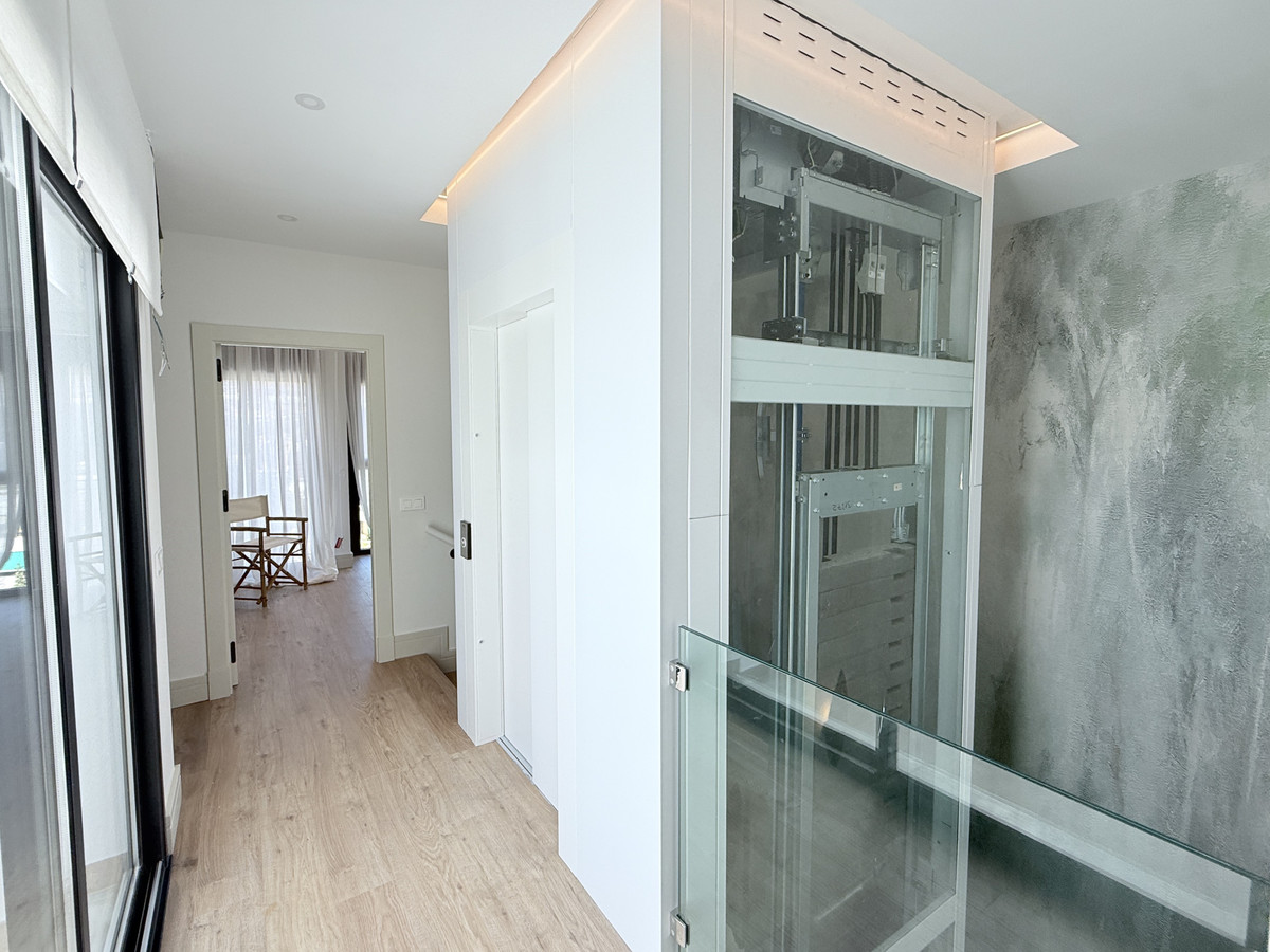 3 Bed Townhouse for sale in Málaga Costa Del Sol, Málaga, Spain