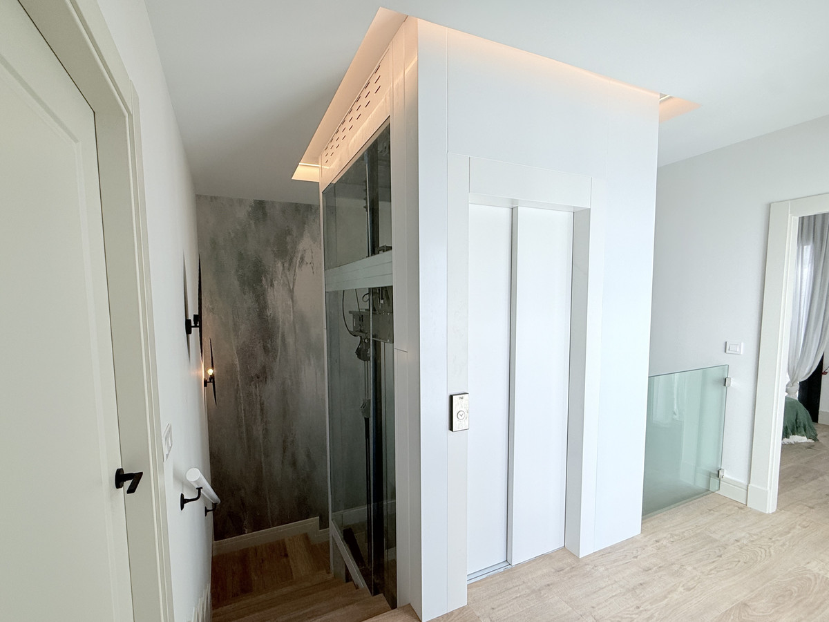 3 Bed Townhouse for sale in Málaga Costa Del Sol, Málaga, Spain