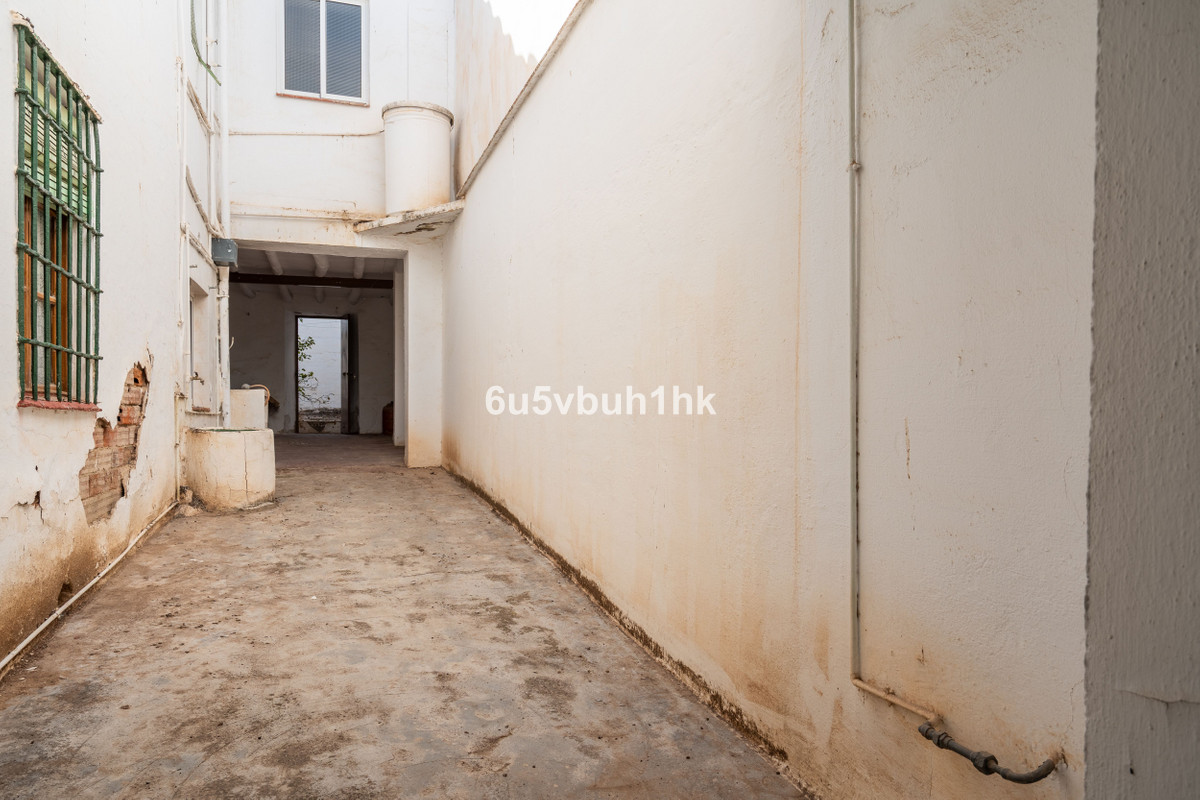 Se vende Adosada de 5 dormitorios en Costa Del Sol, Málaga, España