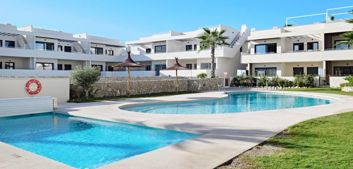 2 Bed Apartment for sale in La Veleta Costa Blanca, Alicante, Spain