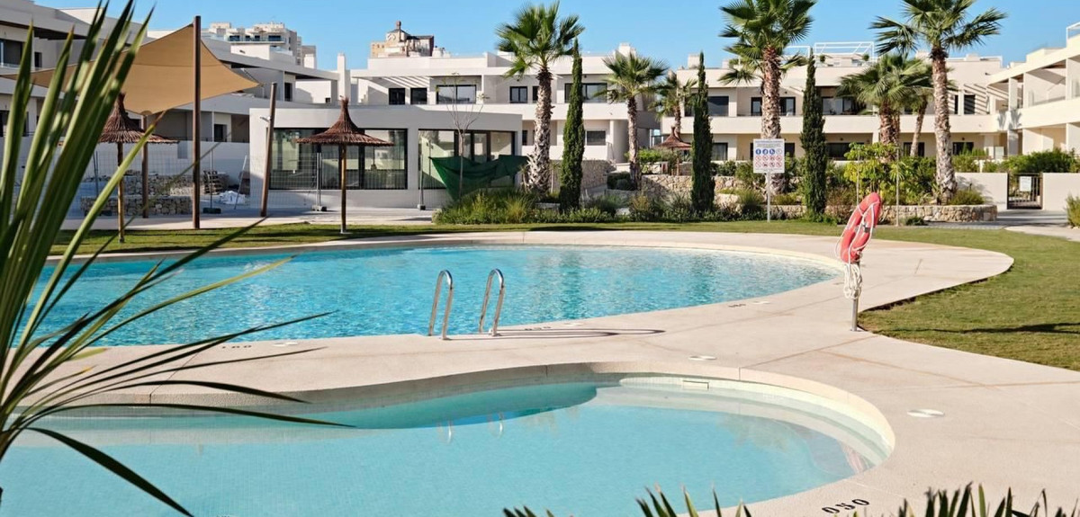 2 Bed Apartment for sale in La Veleta Costa Blanca, Alicante, Spain