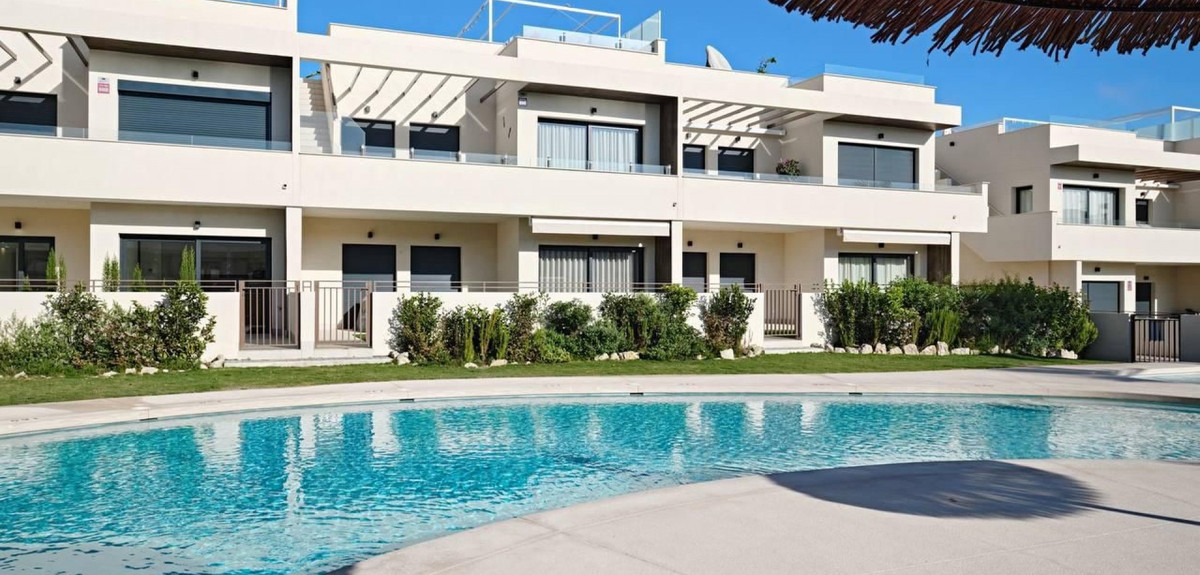 2 Bed Apartment for sale in La Veleta Costa Blanca, Alicante, Spain