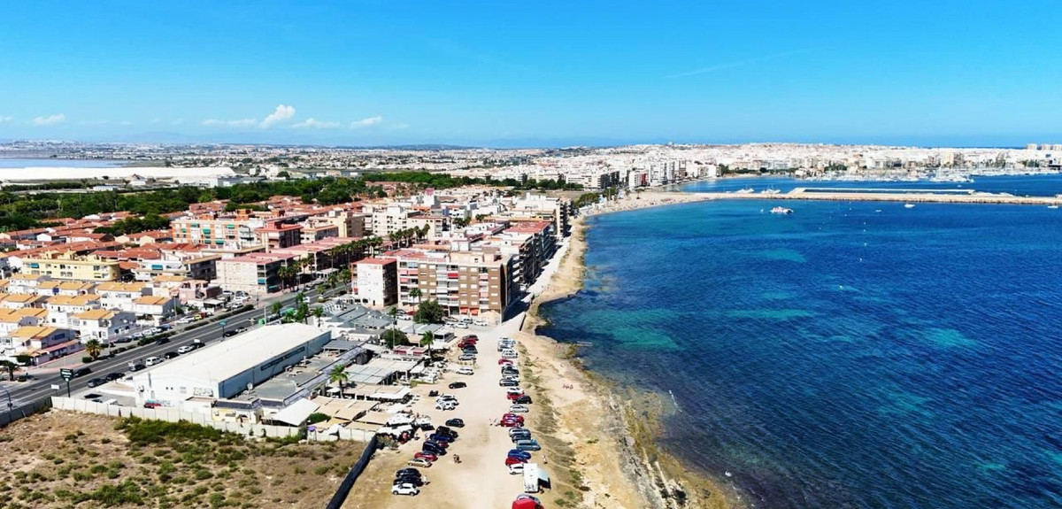2 Bed Apartment for sale in La Veleta Costa Blanca, Alicante, Spain