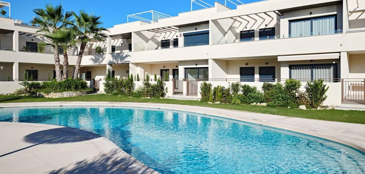 2 Bed Apartment for sale in La Veleta Costa Blanca, Alicante, Spain