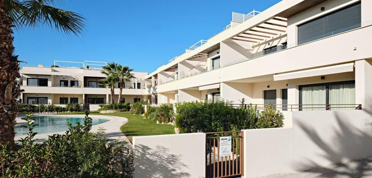 2 Bed Apartment for sale in La Veleta Costa Blanca, Alicante, Spain