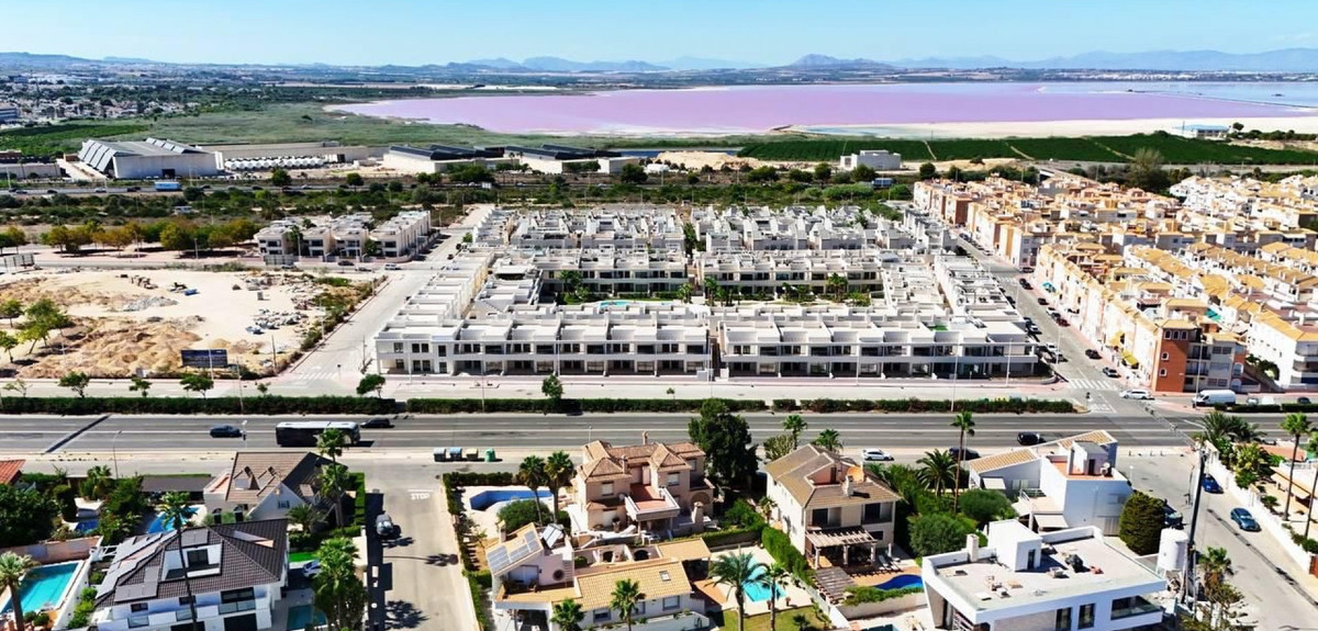 2 Bed Apartment for sale in La Veleta Costa Blanca, Alicante, Spain
