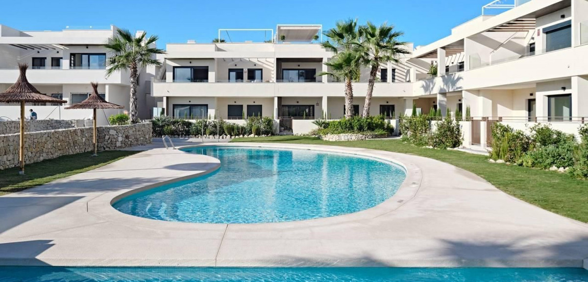 2 Bed Apartment for sale in La Veleta Costa Blanca, Alicante, Spain