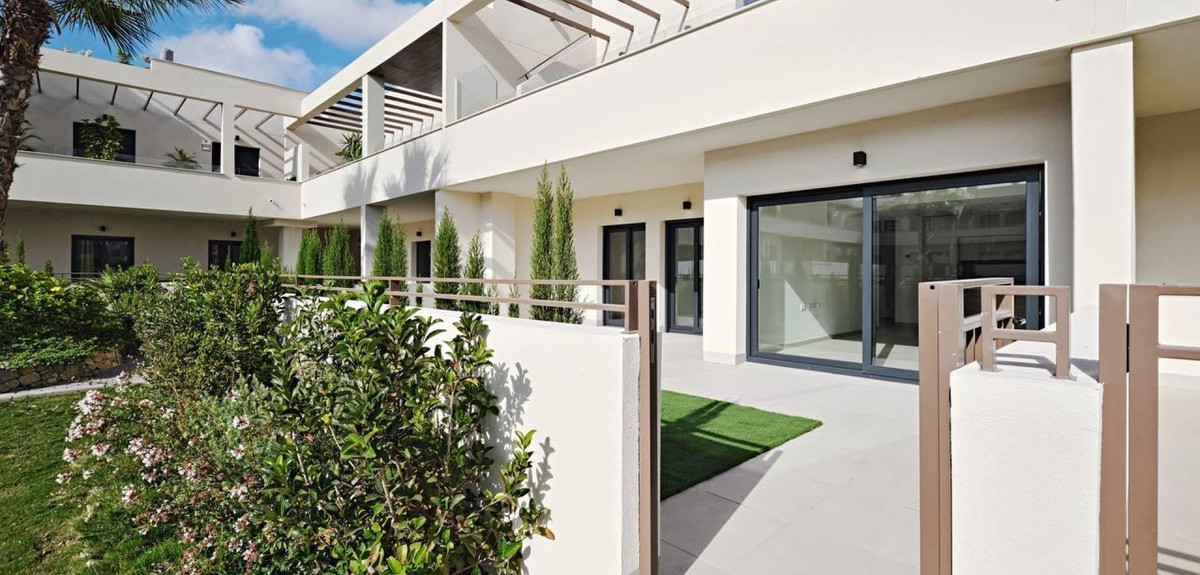 2 Bed Apartment for sale in La Veleta Costa Blanca, Alicante, Spain