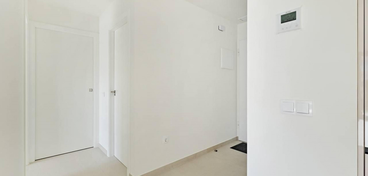 2 Bed Apartment for sale in La Veleta Costa Blanca, Alicante, Spain