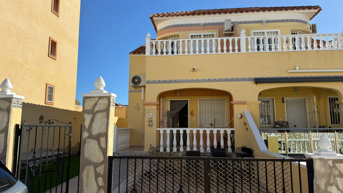 2 Bed Townhouse for sale in Blue Lagoon Costa Blanca, Alicante, Spain