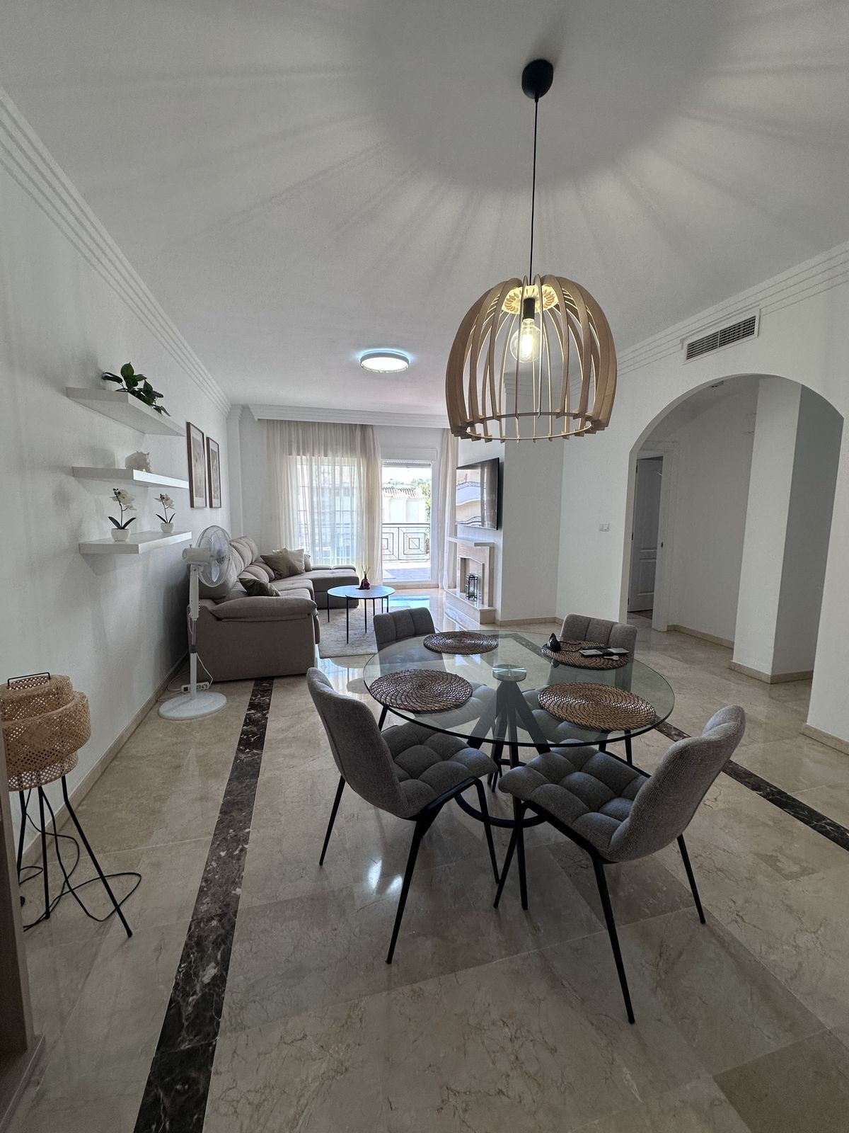 Se vende Apartamento Planta Media de 2 dormitorios en Costa Del Sol, Málaga, España