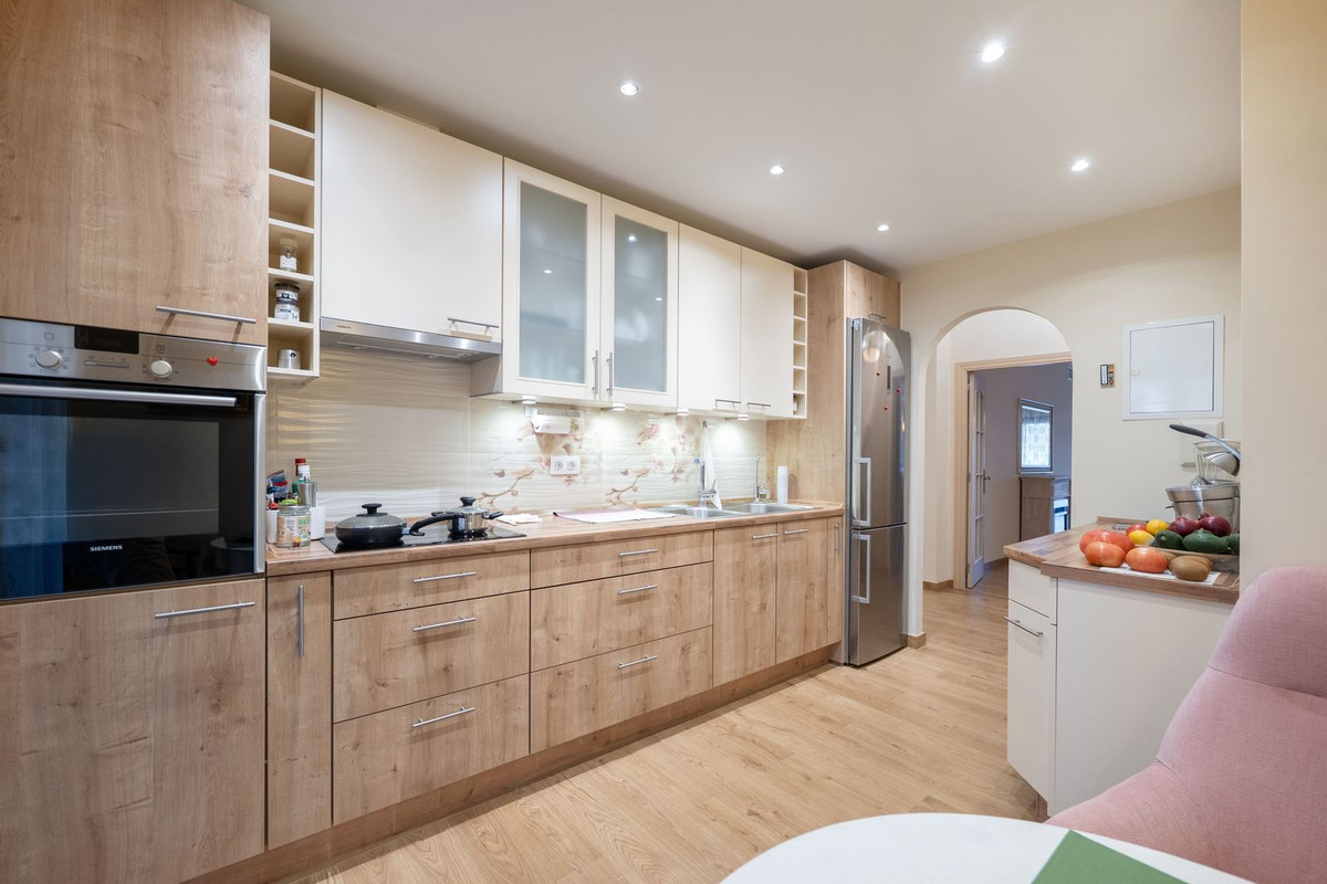 2 Bed Apartment for sale in Puerto Banús Costa Del Sol, Málaga, Spain
