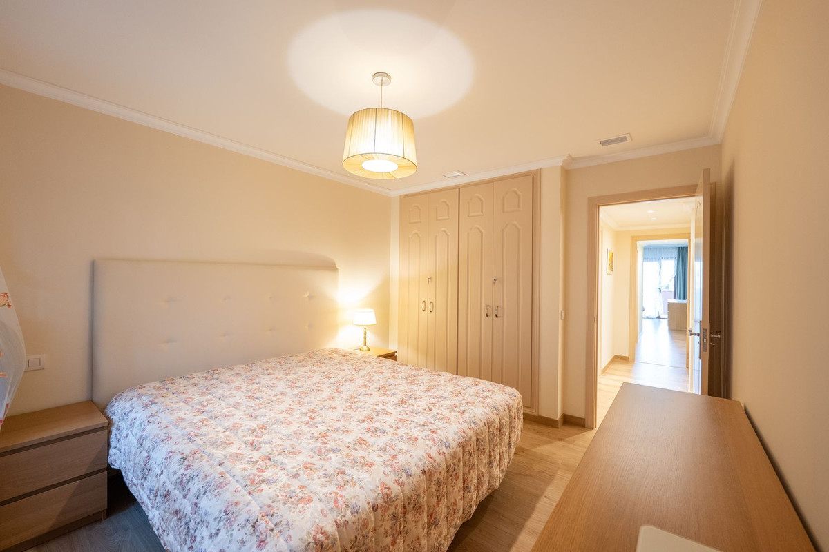 2 Bed Apartment for sale in Puerto Banús Costa Del Sol, Málaga, Spain
