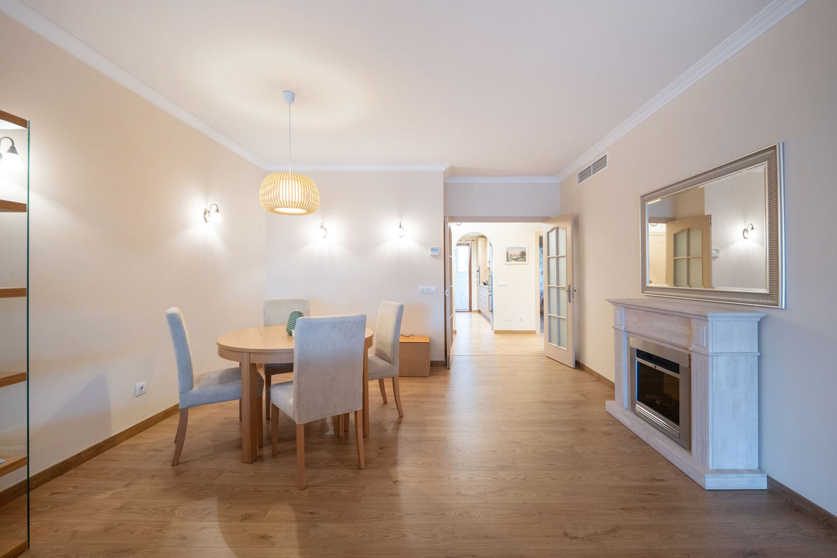 2 Bed Apartment for sale in Puerto Banús Costa Del Sol, Málaga, Spain
