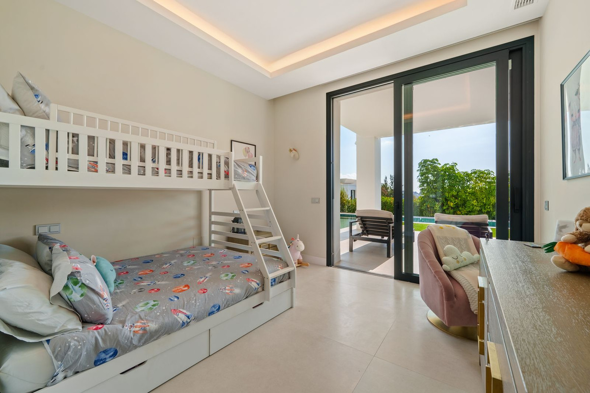 Se vende Villa - Chalet de 6 dormitorios en Costa Del Sol, Málaga, España