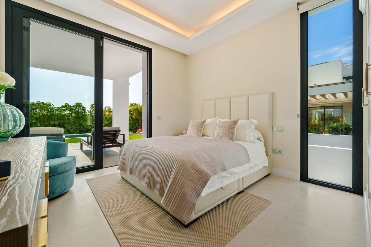 Se vende Villa - Chalet de 6 dormitorios en Costa Del Sol, Málaga, España