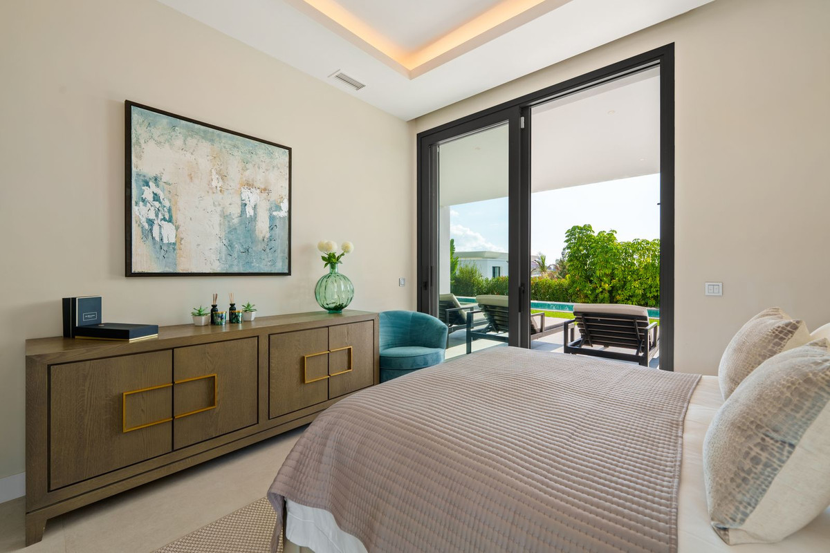 Se vende Villa - Chalet de 6 dormitorios en Costa Del Sol, Málaga, España