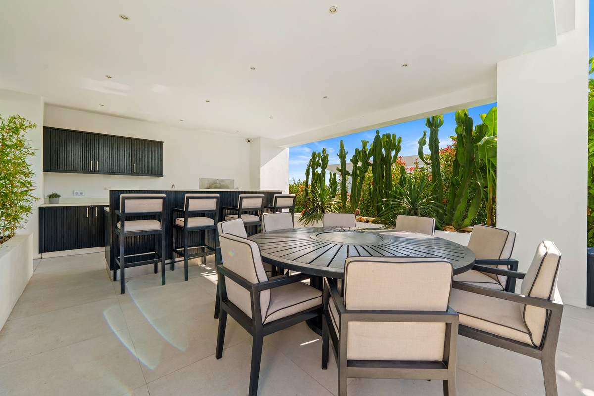 Se vende Villa - Chalet de 6 dormitorios en Costa Del Sol, Málaga, España