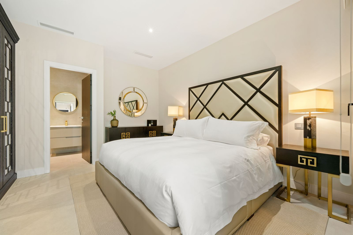 Se vende Villa - Chalet de 6 dormitorios en Costa Del Sol, Málaga, España