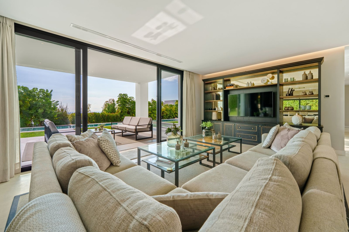 Se vende Villa - Chalet de 6 dormitorios en Costa Del Sol, Málaga, España