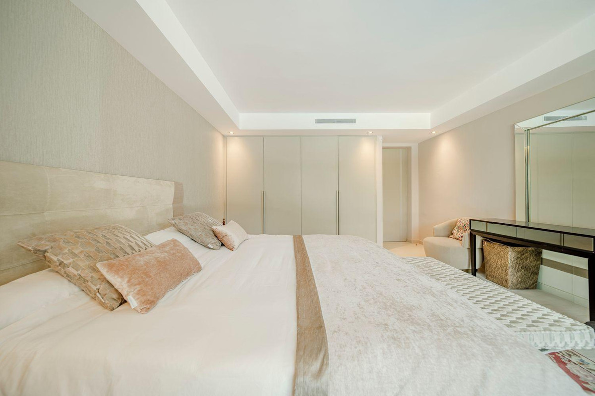 Se vende Villa - Chalet de 7 dormitorios en Costa Del Sol, Málaga, España