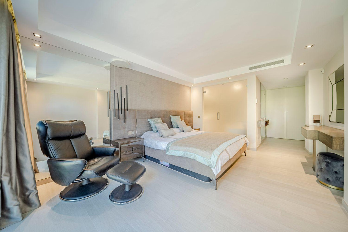 Se vende Villa - Chalet de 7 dormitorios en Costa Del Sol, Málaga, España