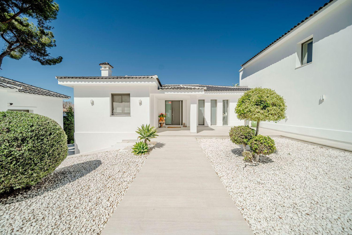 Se vende Villa - Chalet de 7 dormitorios en Costa Del Sol, Málaga, España