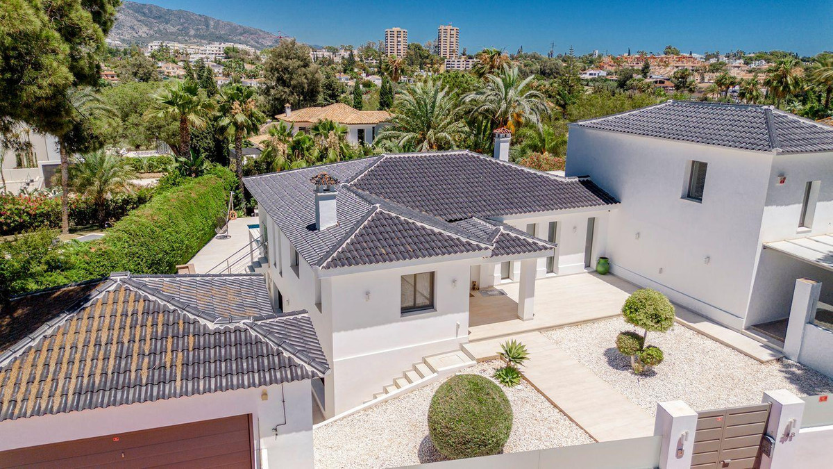 Se vende Villa - Chalet de 7 dormitorios en Costa Del Sol, Málaga, España
