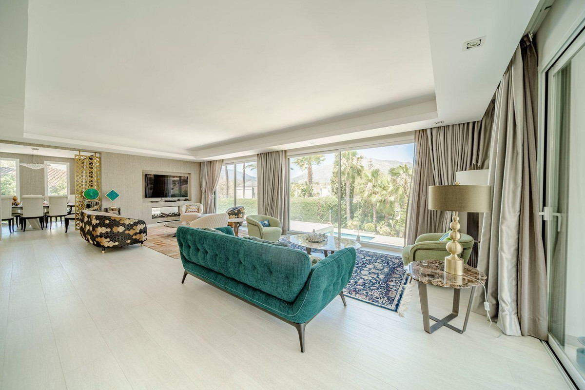 Se vende Villa - Chalet de 7 dormitorios en Costa Del Sol, Málaga, España