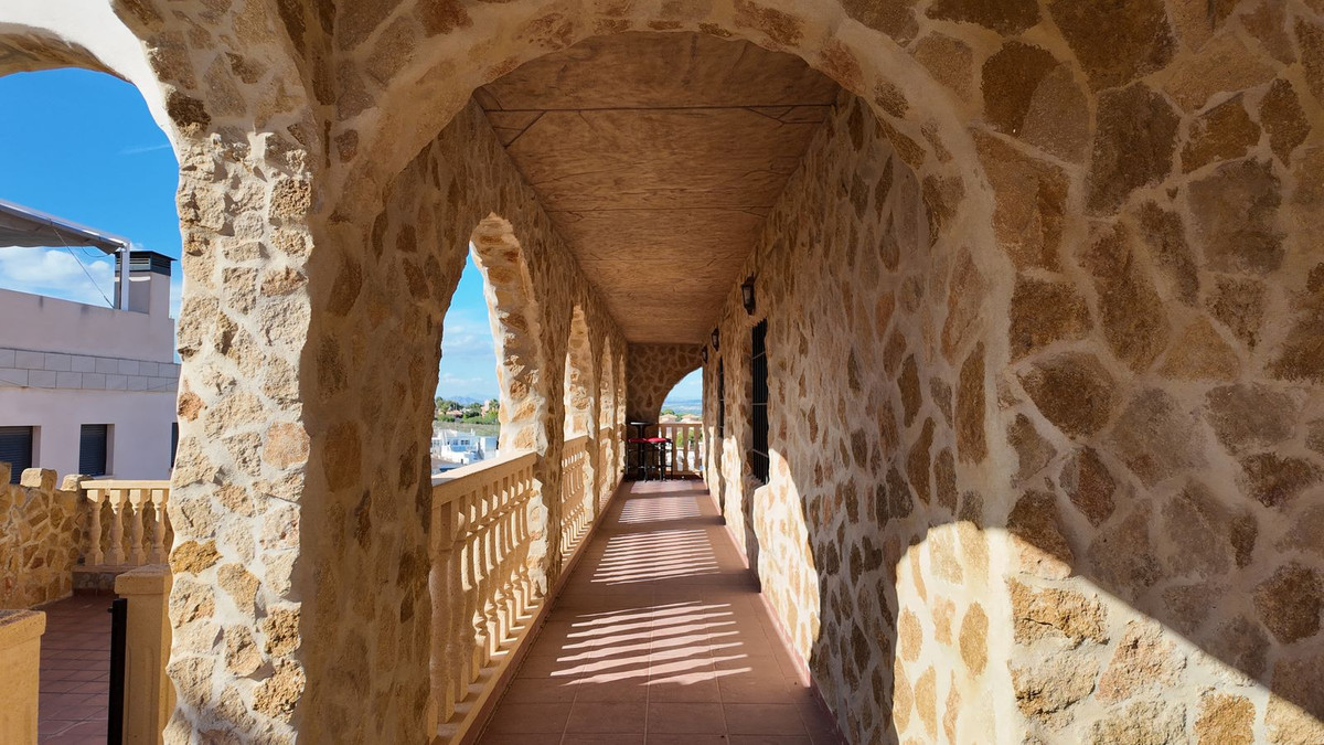 6 Bed Townhouse for sale in Los Balcones Costa Blanca, Alicante, Spain