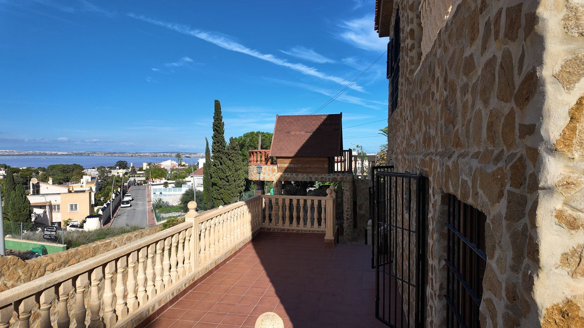 6 Bed Townhouse for sale in Los Balcones Costa Blanca, Alicante, Spain