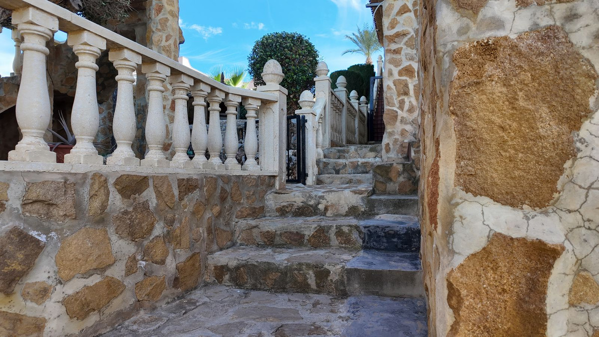 6 Bed Townhouse for sale in Los Balcones Costa Blanca, Alicante, Spain