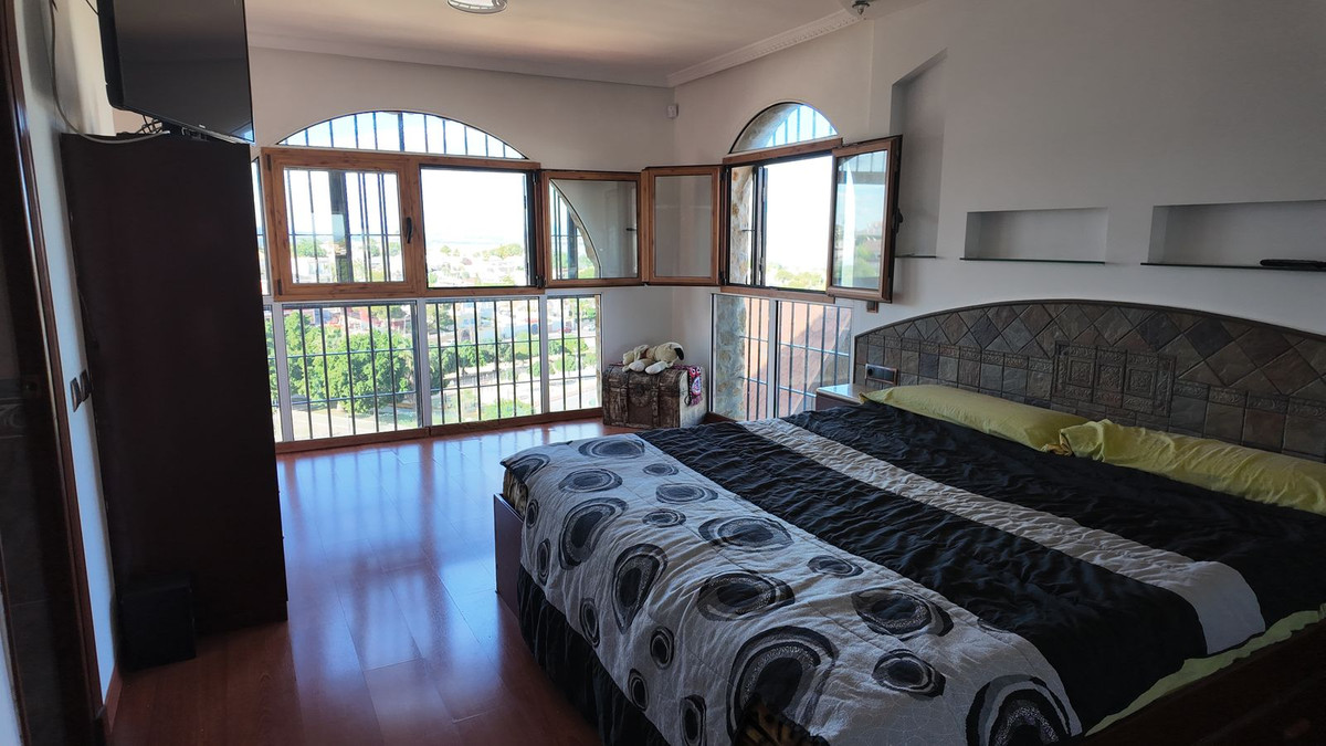 6 Bed Townhouse for sale in Los Balcones Costa Blanca, Alicante, Spain