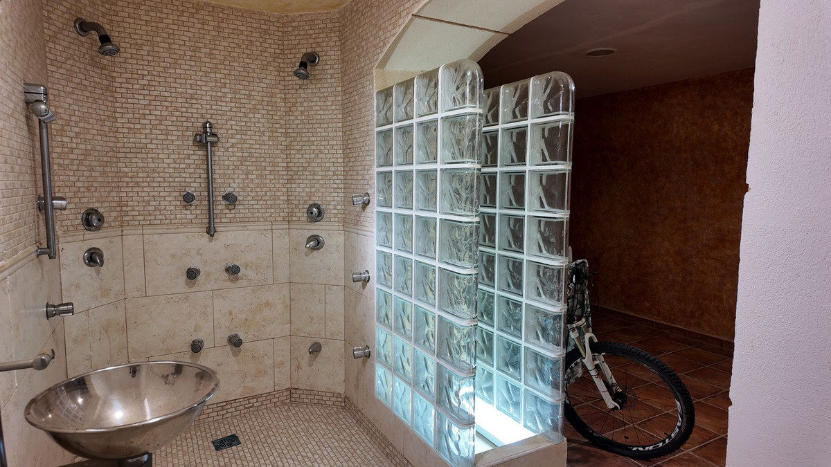 6 Bed Townhouse for sale in Los Balcones Costa Blanca, Alicante, Spain