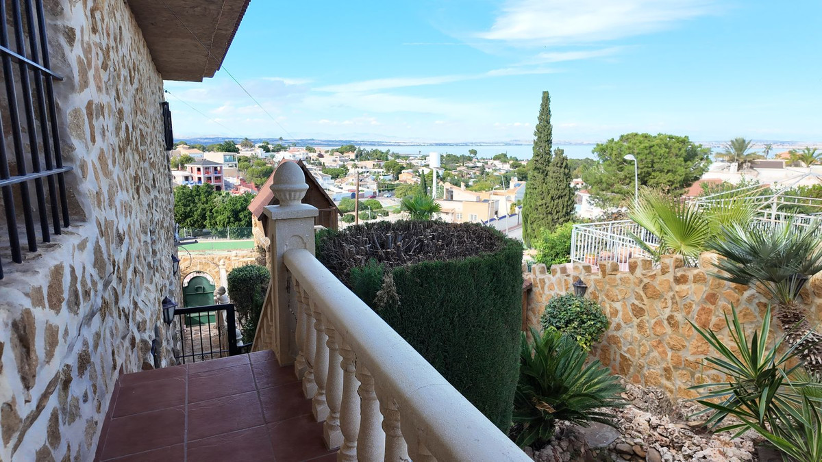 6 Bed Townhouse for sale in Los Balcones Costa Blanca, Alicante, Spain