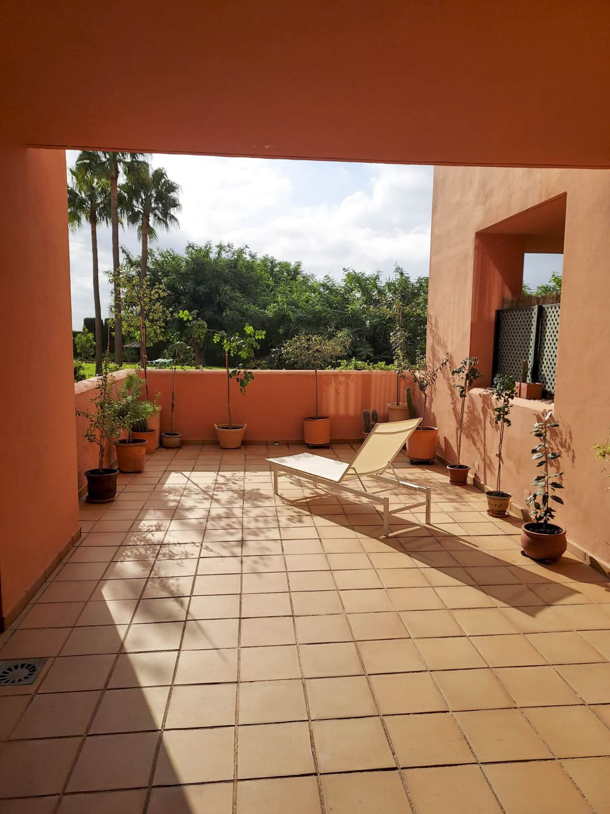 2 Bed Apartment for sale in La Duquesa Costa Del Sol, Málaga, Spain