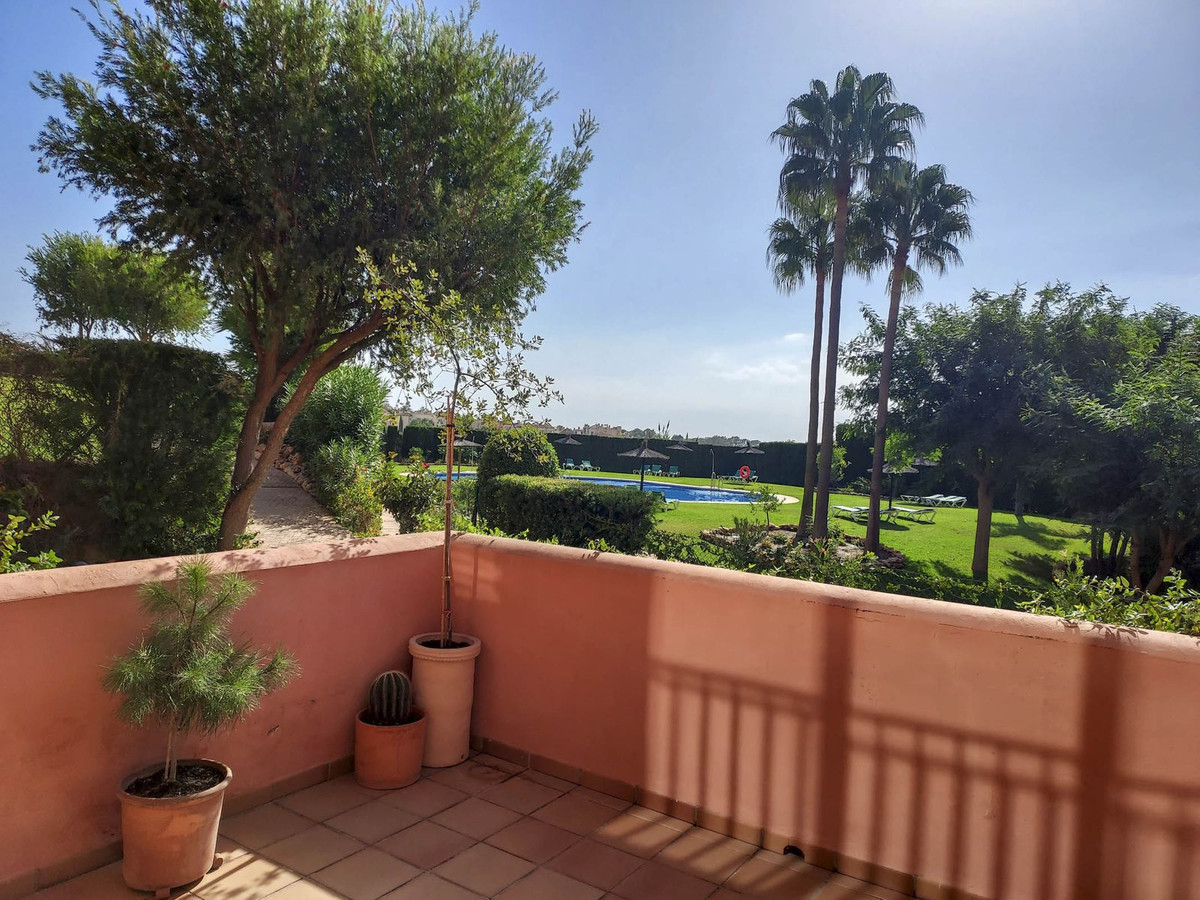 2 Bed Apartment for sale in La Duquesa Costa Del Sol, Málaga, Spain