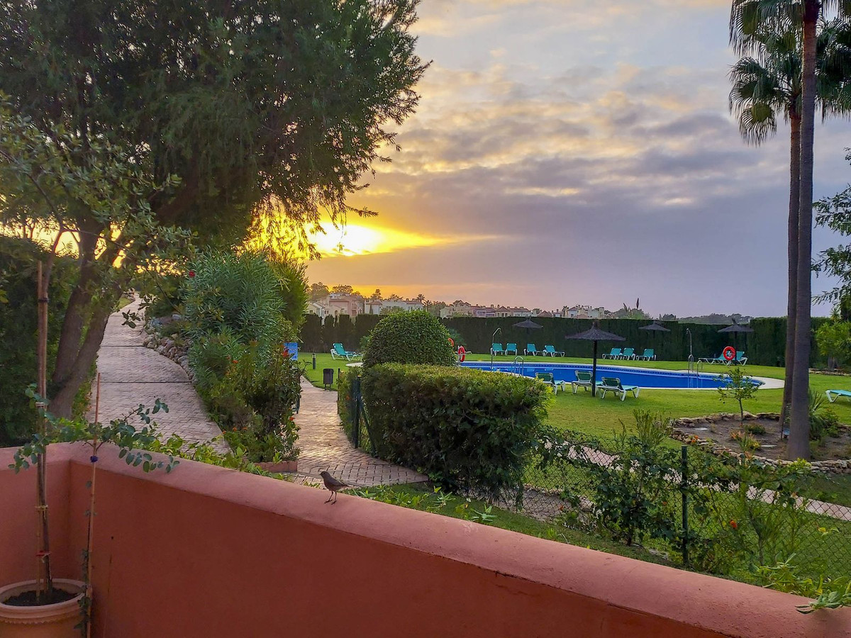 2 Bed Apartment for sale in La Duquesa Costa Del Sol, Málaga, Spain