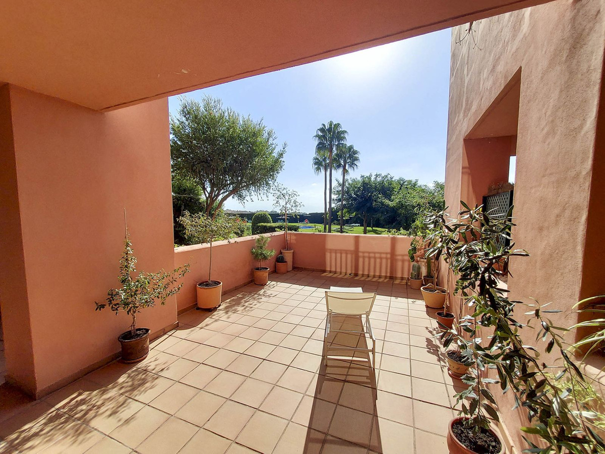 2 Bed Apartment for sale in La Duquesa Costa Del Sol, Málaga, Spain